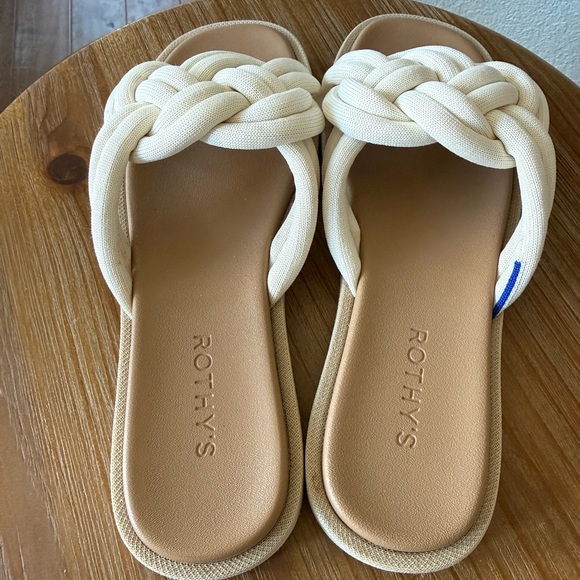 Rothy’s knotted slide sandal. Size 8.5 - Picture 3 of 5